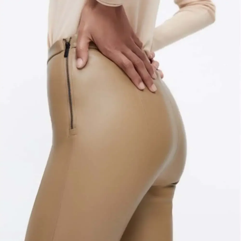 Zara Tan Straight Faux Leather Leggings Side Zip Split Leg New - Picture 5 of 7